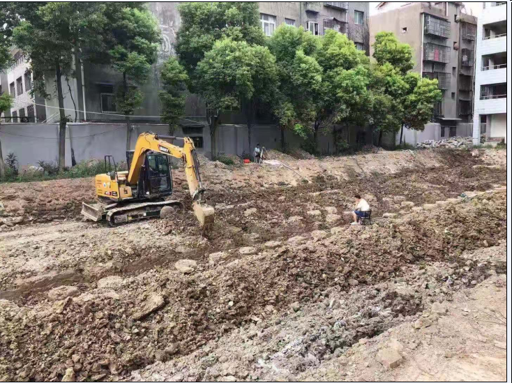 湖北省仙桃市胡幼松烈士纪念碑施工现场